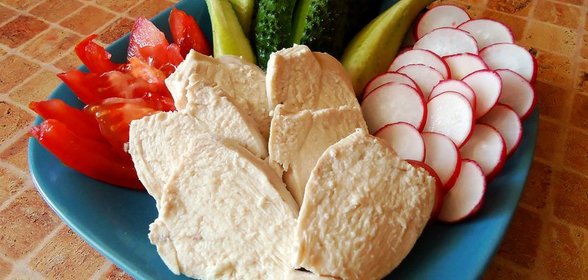Интересный способ приготовления вкуснейшего отварного куриного филе! :)