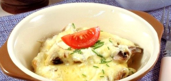 Грибы в сметане, запеченные в духовке