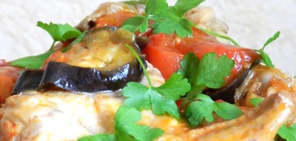 Тушеная курица в мультиварке