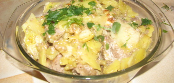 Картофель с мясными ромбиками