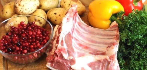 Корейка баранья под брусничным маринадом