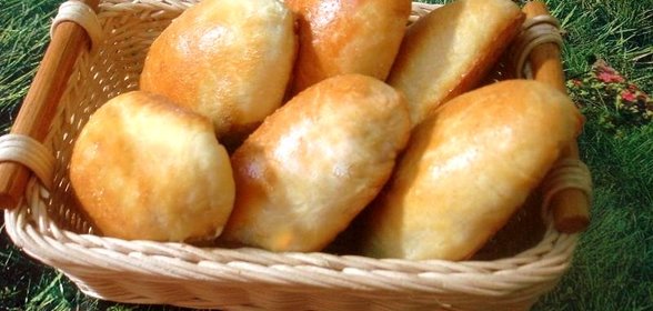 Дрожжевые пирожки с сердцем