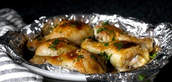 Запеченная курица в маринаде из пахты