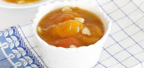 Варенье из абрикосов с ядрышками