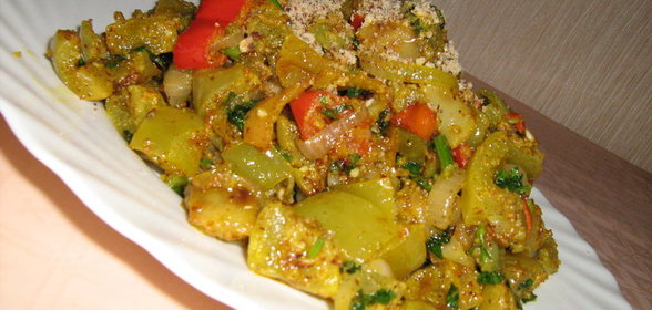 Тхилиани.Закуска из зеленых помидор с фундуком