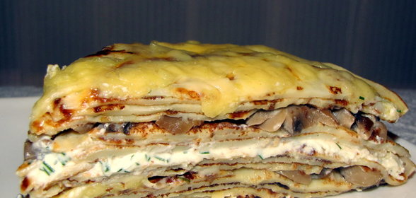 Блинчатый торт с грибами и творогом