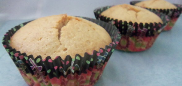 Кексы с земляничным джемом