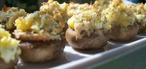 Грибы Фаршированные крабами,кукурузой и яйцом - вариант !!!