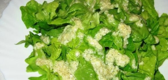 Икра из баклажанов с ростками сои и креветками