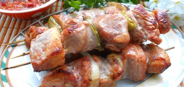 Шашлык из свинины в томатном маринаде (в духовке)