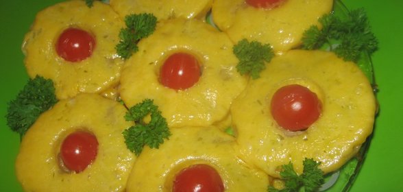 Мясные оладушки с ананасом