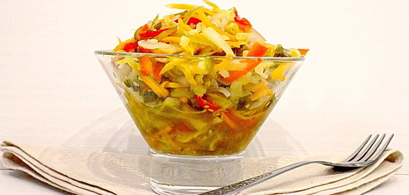 Салат из огурцов, моркови и сладкого перца. (Заготовки на зиму)