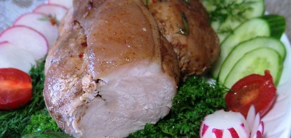 Маринованная свинина, запеченная в ржаном тесте