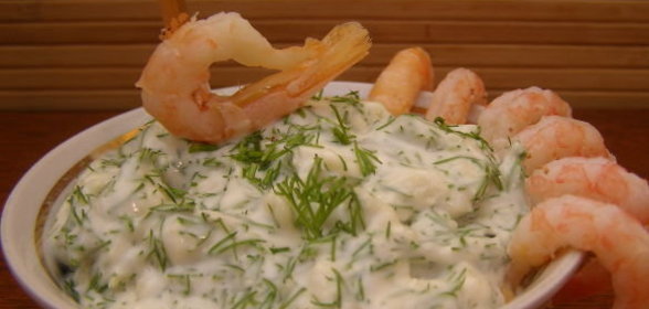 Тушеный зеленый горошек с укропом и мучной заправкой