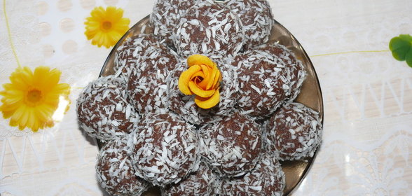 МЯСНЫЕ РУЛЕТИКИ С ЧЕРНОСЛИВОМ