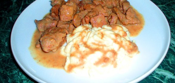 Тушеная дичь в кокосовом молоке
