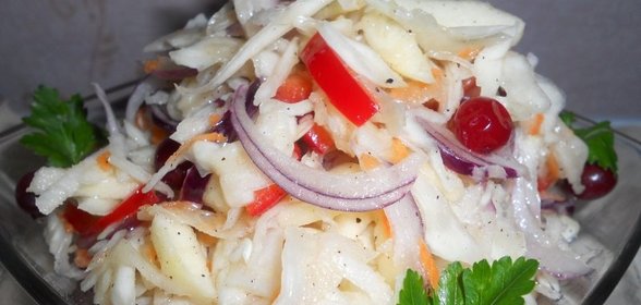 Салат из квашеной капусты и редьки