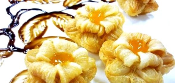 Слоеное тесто с вареньем