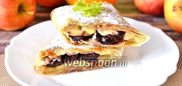 Лаваш с консервированной вишней и бананами