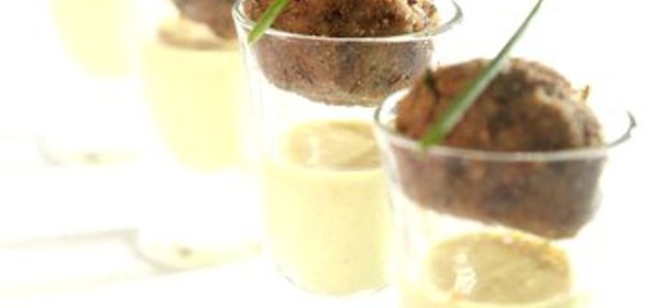 Куриные котлеты с соусом из бальзамического уксуса и тимьяном