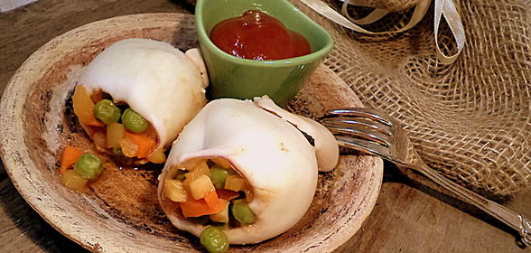 Фаршированные кальмары с овощами и томатным кетчупом. Пусть будет с нами навсегда- томатный кетчуп Слобода!