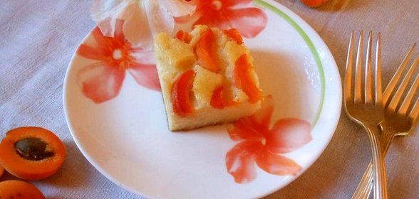 Манная запеканка с абрикосами