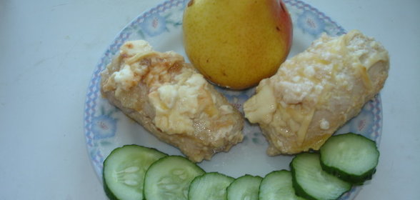 вкусные куриные рулетики с грушей