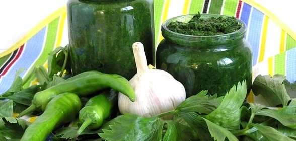 Аджика из петрушки на зиму