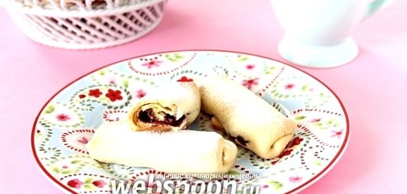 Миндальные рогалики с джемом