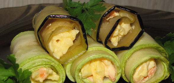 Рулетики из баклажанов и кабачков