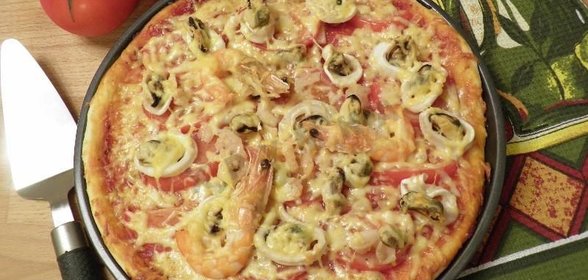 Пицца с морепродуктами в духовке