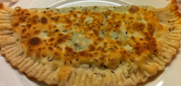 Кутаб с зеленью и сыром сулугуни