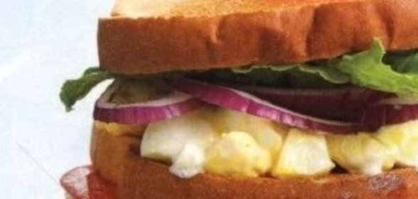 Треска жареная с помидорами и чесноком