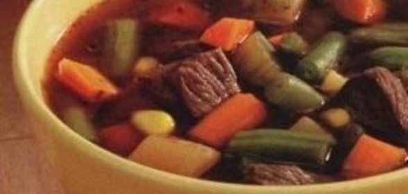 Копченый поросячий бочок, тушенный с квашеной капустой