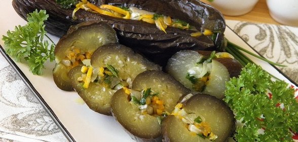 Квашенные синенькие с морковкой