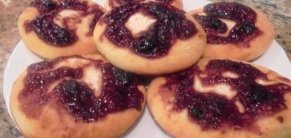Булочки с вареньем
