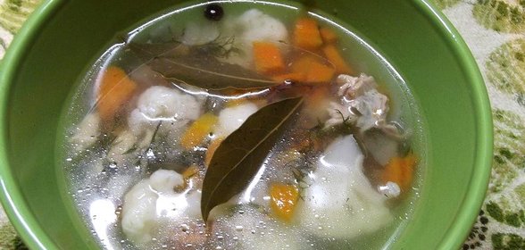 Суп с цветной капустой и растительным маслом