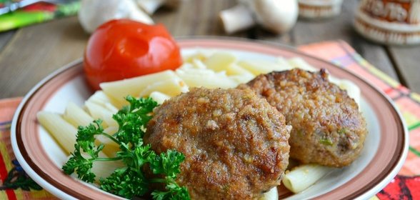 Мясные котлеты с кабачком и грибами