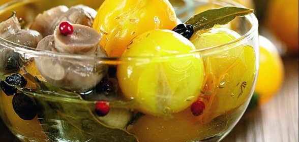 Черри, маринованные с шампиньонами