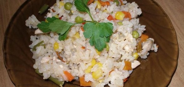 Ризотто с курицей и замороженными овощами