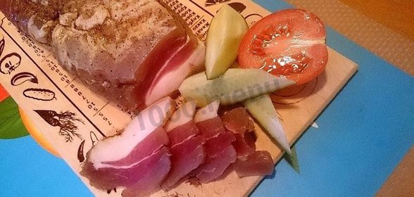 Грудинка солёная с чесноком