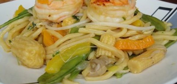 Китайская лапша с креветками,или жизнь продолжается ! ! !