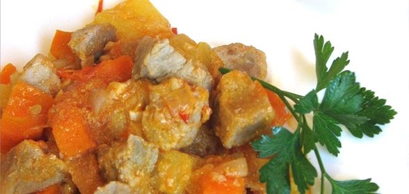 Говядина с кабачками в мультиварке