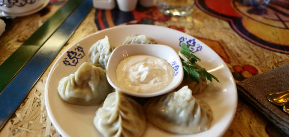 Манты с лососем