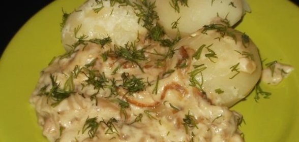 Грибы в сметанном соусе