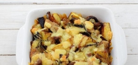 Мясо с грибами и картофелем