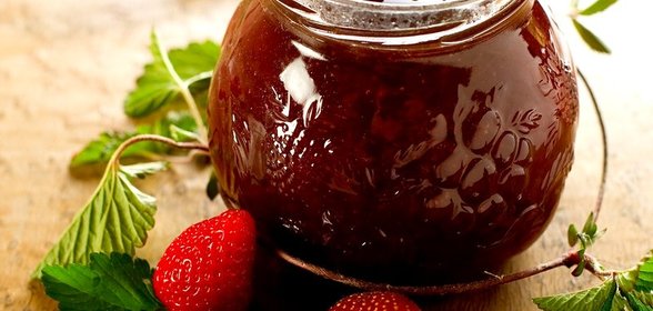 Клубника консервированная