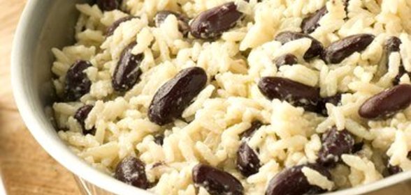 Рис с красной фасолью и кокосовым молоком по‑ямайски