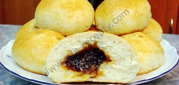 Дрожжевые булочки с повидлом