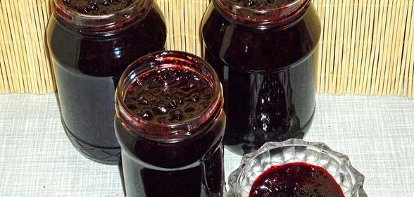 Черника консервированная